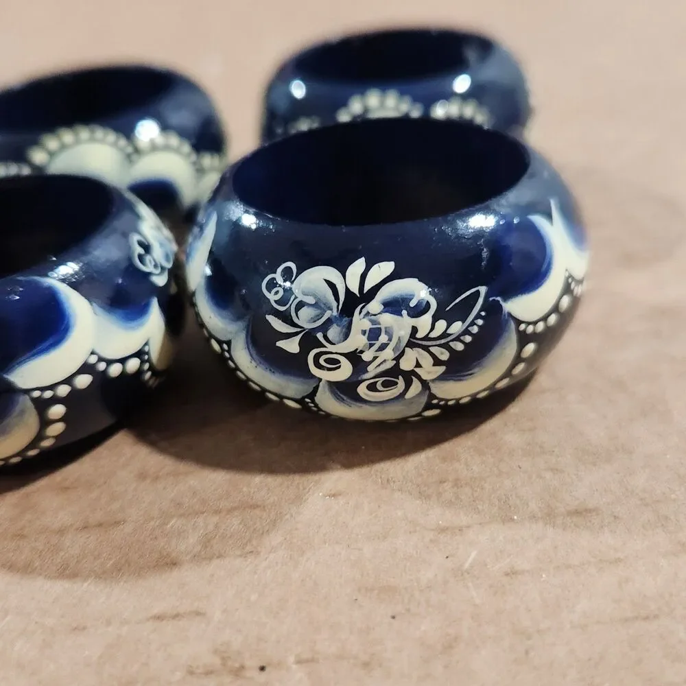 Vintage Russian Hand Painted Wooden Napkin Rings Gzhel Blue White Floral Set 6 - Picture 3 of 5
